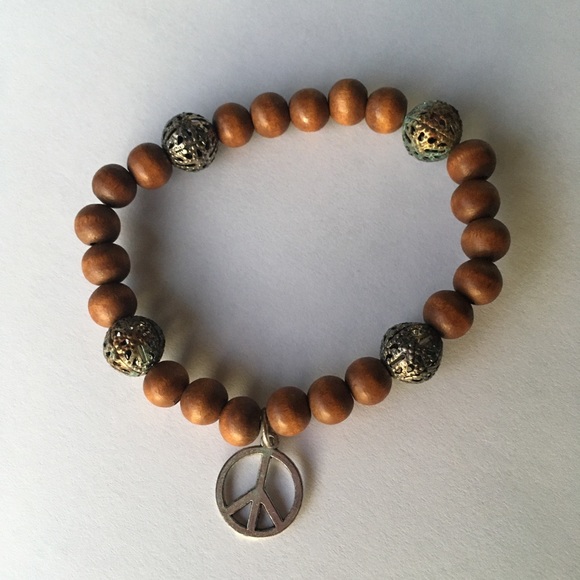 BoHo silver tone wooden Peace Sign bead bracelet - Picture 2 of 8